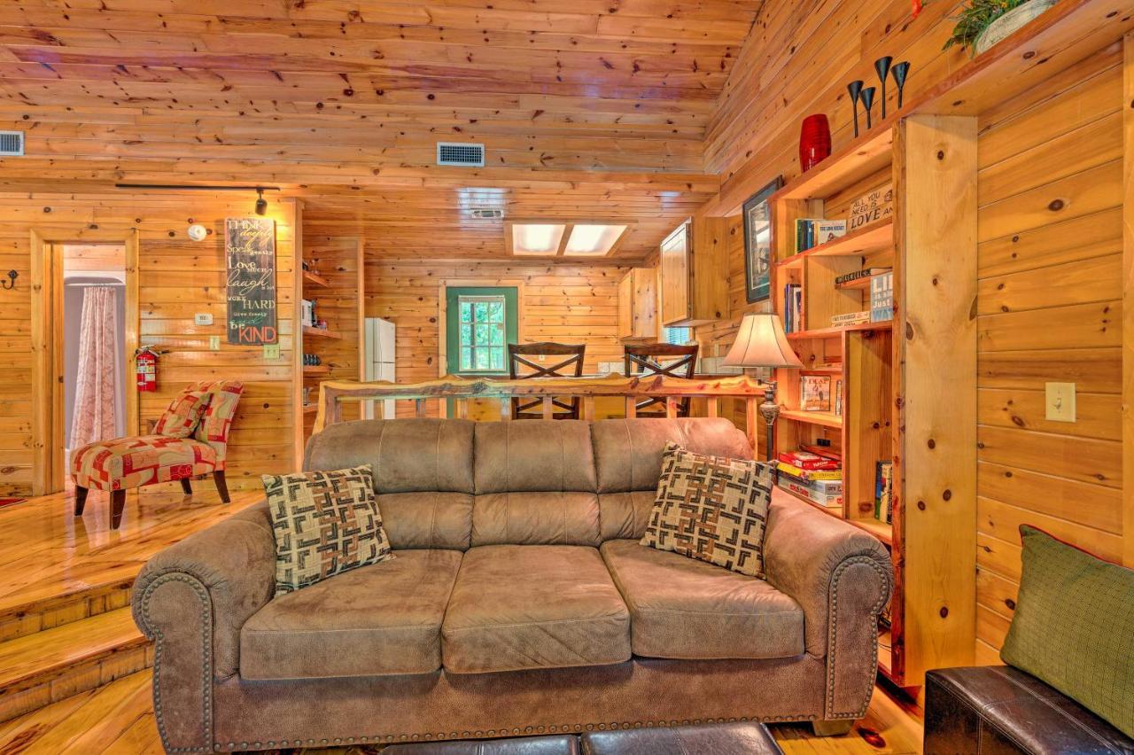 Ideally Located - Private Hot Tub Holiday home *
