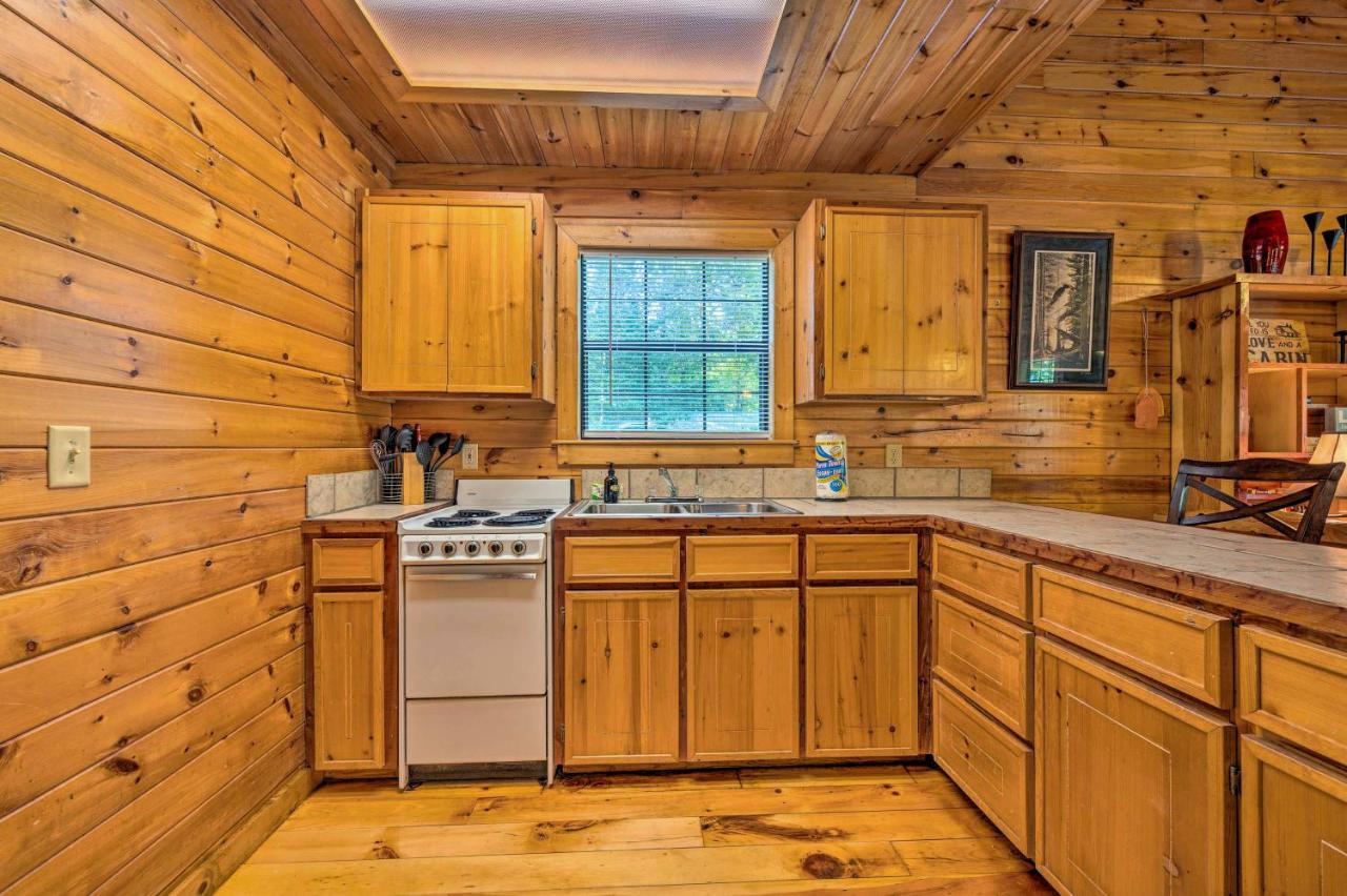 Ideally Located - Private Hot Tub Holiday home
